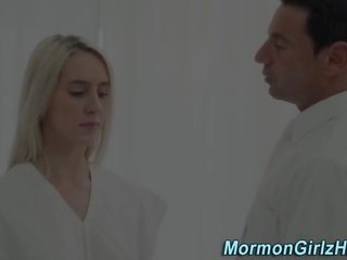 Mormon remaja mendapat ejakulasi di luar vagina