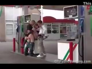 Publik publik bayan film bukkake gangbang with a ngandhut woman at a gas