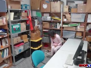 小 學院 耍大牌 kat arina 亂搞 在 該 辦公室
