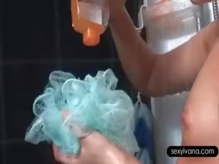 Lahodný ivana washing ji kočička v the sprchový