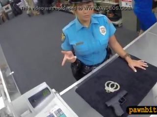 Rendőr tiszt pawns neki punci n szar