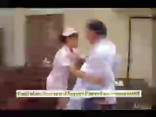 ريو الآسيوية نموذج هل اللسان و يحصل على ل رائع بوضعه تجميل الوجه