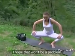 Trăsătură inpulit în yoga pantaloni afara