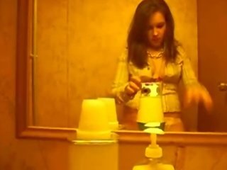 حمام مرآة selfshot قصاصة